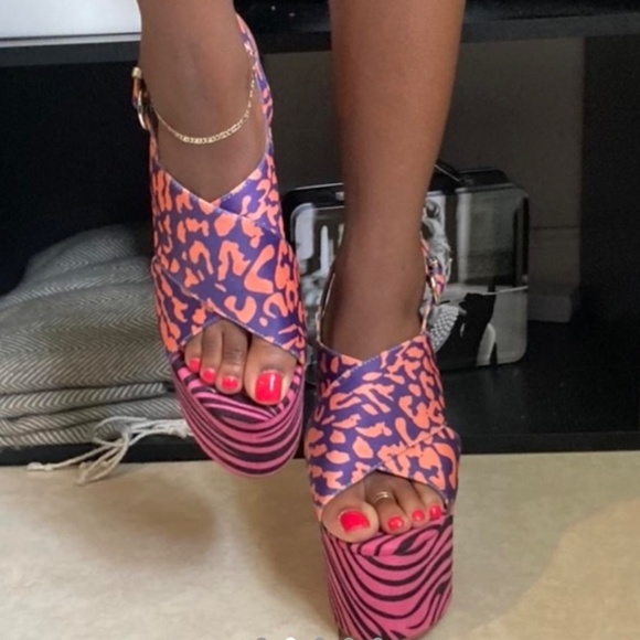 Animal print platform heels - Picture 2 of 5